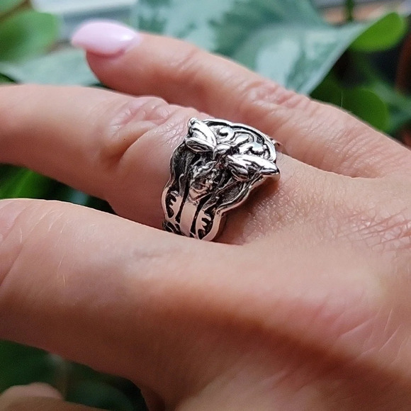 Honeybee Spoon Style Ring - Picture 1 of 8